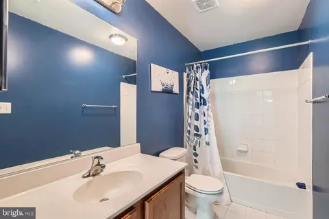 Bath - 413 Rogers Ford Ln, Joppa, MD 21085 photo 2 of 3