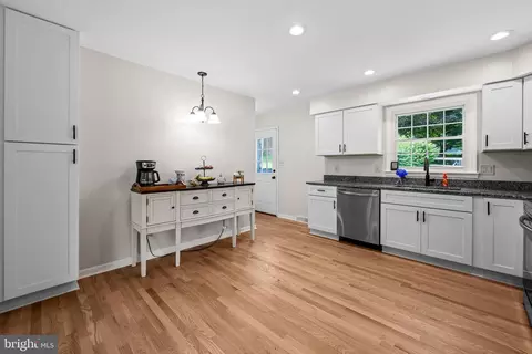 2406 Chatau Ct, Fallston, MD 21047 photo 9