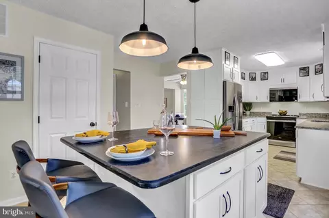 Kitchen - 3202 Lanham Dr, Abingdon, MD 21009 photo 5 of 6