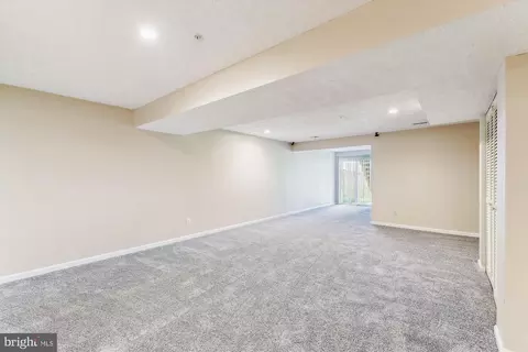 Living - 582 Doefield Ct, Abingdon, MD 21009 photo 5 of 6