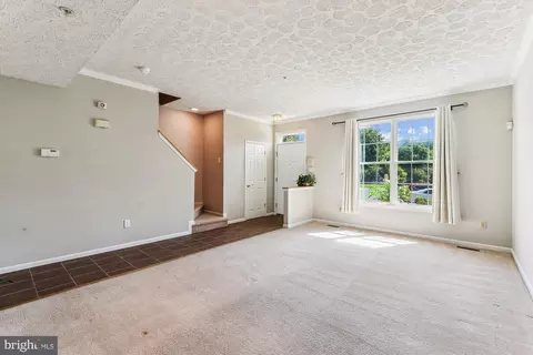Living - 582 Doefield Ct, Abingdon, MD 21009 photo 1 of 6