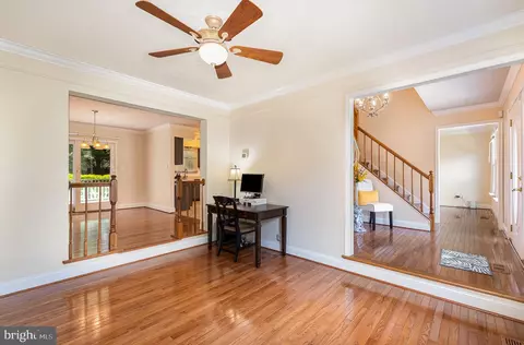 Entry Way - 914 Deer Ct, Abingdon, MD 21009 photo 1 of 3