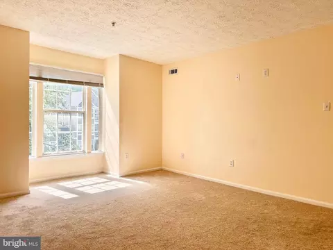 Living - 903 H Cedar Crest Ct, Edgewood, MD 21040 photo 6 of 6