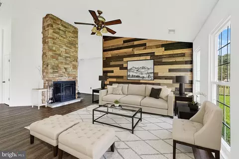 Living - 509 Barksdale Rd, Joppa, MD 21085 photo 5 of 8