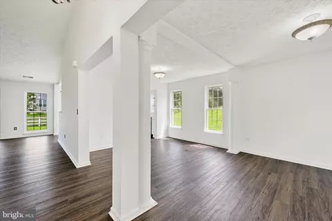 Entry Way - 509 Barksdale Rd, Joppa, MD 21085 photo 2 of 4