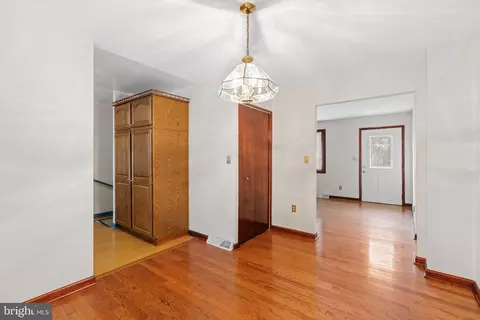 Entry Way - 439 Haslett Rd, Joppa, MD 21085 photo 1 of 2