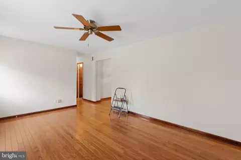 Living - 439 Haslett Rd, Joppa, MD 21085 photo 3 of 4