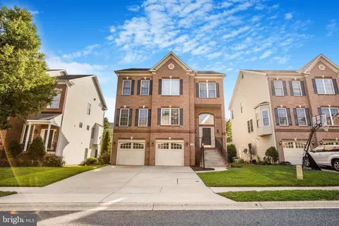 Exterior - 10 Fallston View Ct, Fallston, MD 21047 photo 2 of 15