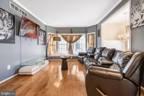Living - 10 Fallston View Ct, Fallston, MD 21047 photo 2 of 3