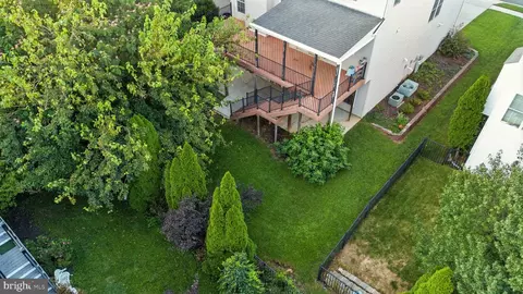 Exterior - 10 Fallston View Ct, Fallston, MD 21047 photo 12 of 15