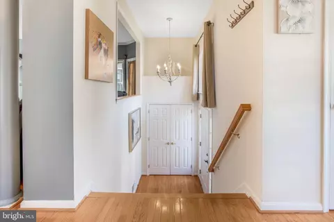 Entry Way - 10 Fallston View Ct, Fallston, MD 21047 photo 2 of 7