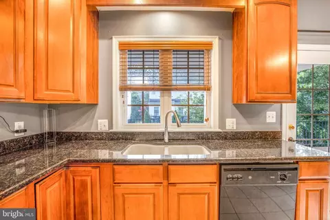 Kitchen - 10 Fallston View Ct, Fallston, MD 21047 photo 4 of 5