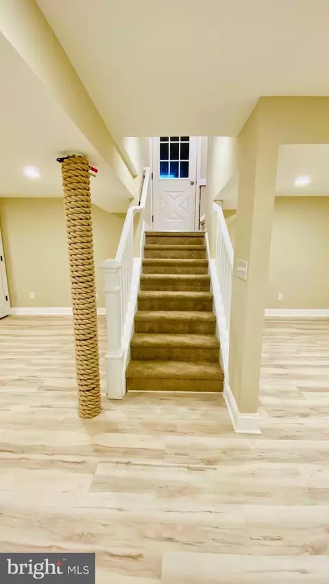 Entry Way - 409 Joppa Farm Rd, Joppa, MD 21085 photo 8 of 9