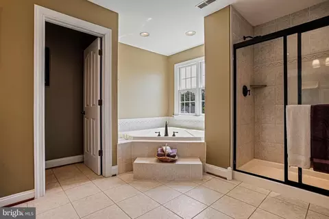 Bath - 3311 Pritchett Ln, Fallston, MD 21047 photo 6 of 6
