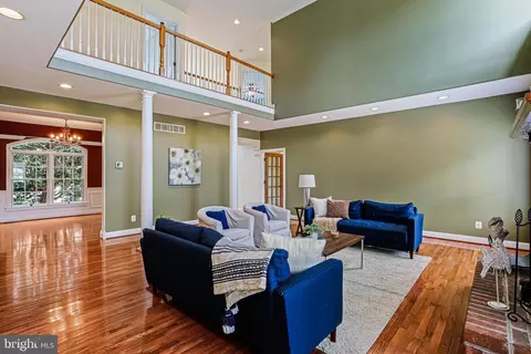 Living - 3311 Pritchett Ln, Fallston, MD 21047 photo 2 of 3