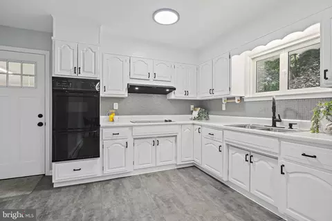 1516 Singer Rd, Joppa, MD 21085 photo 11