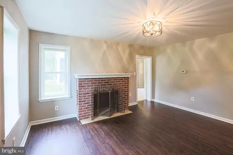 Living - 1516 Castleton Rd, Darlington, MD 21034 photo 1 of 5