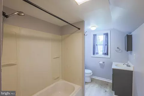Entry Way - 1516 Castleton Rd, Darlington, MD 21034 photo 3 of 4