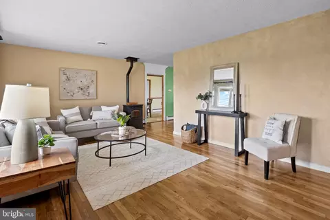 Living - 100 Mountain Rd, Fallston, MD 21047 photo 3 of 3
