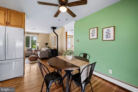 Dining - 100 Mountain Rd, Fallston, MD 21047 photo 2 of 6