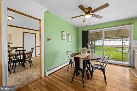 Dining - 100 Mountain Rd, Fallston, MD 21047 photo 3 of 6