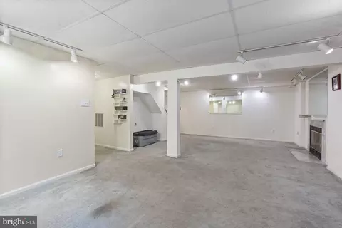 Living - 1019 Mariner Rd, Joppa, MD 21085 photo 2 of 2