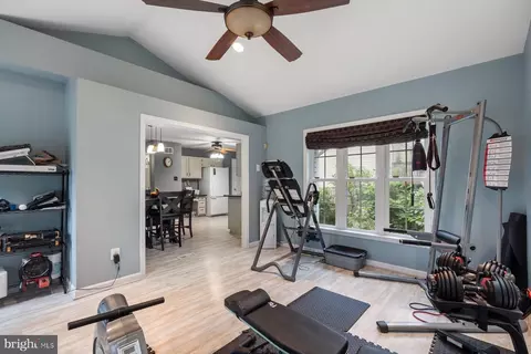 Entry Way - 1019 Mariner Rd, Joppa, MD 21085 photo 2 of 3