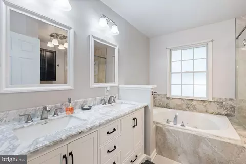 Bath - 1019 Mariner Rd, Joppa, MD 21085 photo 1 of 5