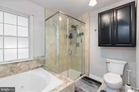 Bath - 1019 Mariner Rd, Joppa, MD 21085 photo 2 of 5