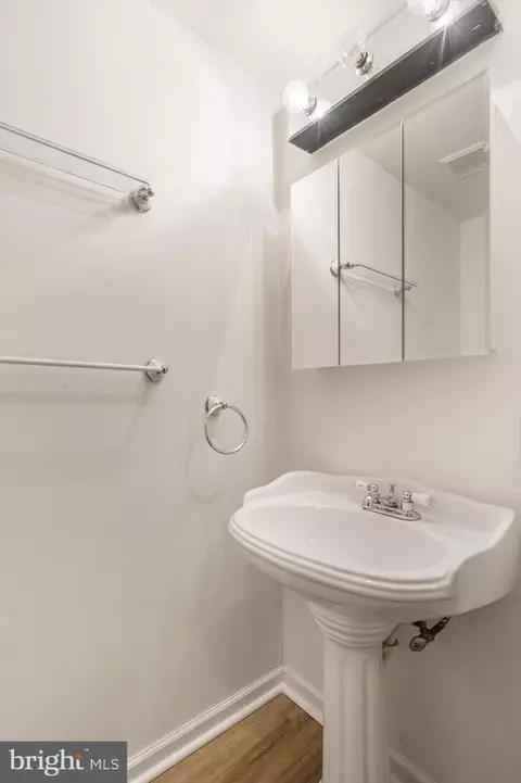 Bath - 3322 Racoon Ct, Abingdon, MD 21009 photo 3 of 3