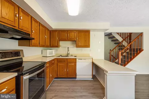 Kitchen - 3322 Racoon Ct, Abingdon, MD 21009 photo 3 of 4