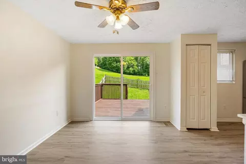 Living - 3322 Racoon Ct, Abingdon, MD 21009 photo 7 of 9