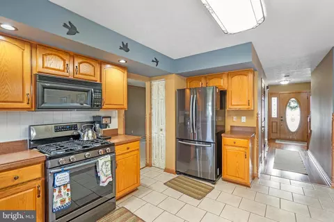 Entry Way - 332 Ponfield Rd E, Forest Hill, MD 21050 photo 1 of 8
