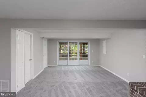 Living - 737 Shore Dr, Joppa, MD 21085 photo 2 of 4