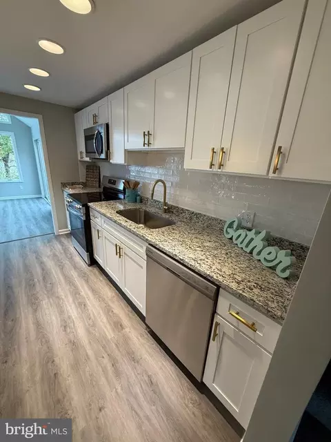 Kitchen - 737 Shore Dr, Joppa, MD 21085 photo 11 of 11