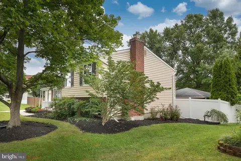 Exterior - 737 Shore Dr, Joppa, MD 21085 photo 4 of 8