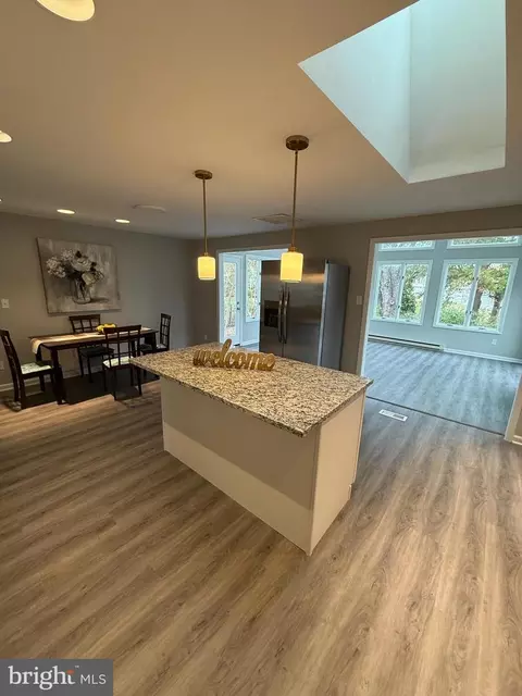 Kitchen - 737 Shore Dr, Joppa, MD 21085 photo 6 of 11