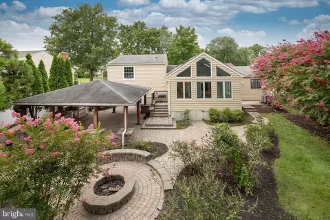 Exterior - 737 Shore Dr, Joppa, MD 21085 photo 5 of 8