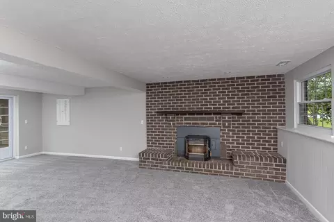 Living - 737 Shore Dr, Joppa, MD 21085 photo 3 of 4
