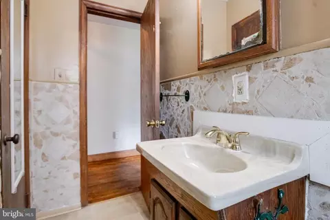 Bath - 1405 Pomeroy Ave, Abingdon, MD 21009 photo 1 of 1