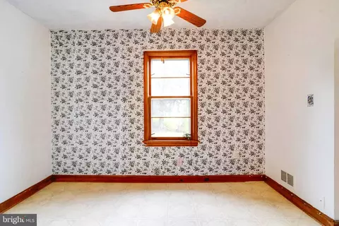 Bedroom - 1405 Pomeroy Ave, Abingdon, MD 21009 photo 1 of 12