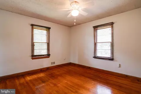 Bedroom - 1405 Pomeroy Ave, Abingdon, MD 21009 photo 10 of 12