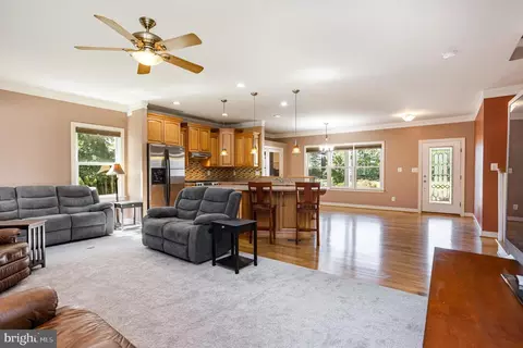 2515 Mountain Rd, Joppa, MD 21085 photo 7