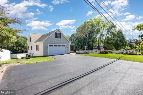 2515 Mountain Rd, Joppa, MD 21085 photo 2