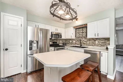 Kitchen - 425 Greentree Cir, Abingdon, MD 21009 photo 1 of 4