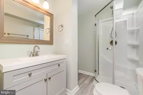 Bath - 425 Greentree Cir, Abingdon, MD 21009 photo 3 of 3