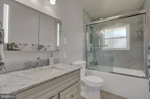 Bath - 2029 Cherry Ct, Edgewood, MD 21040 photo 1 of 2