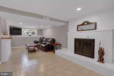 Living - 2029 Cherry Ct, Edgewood, MD 21040 photo 1 of 3