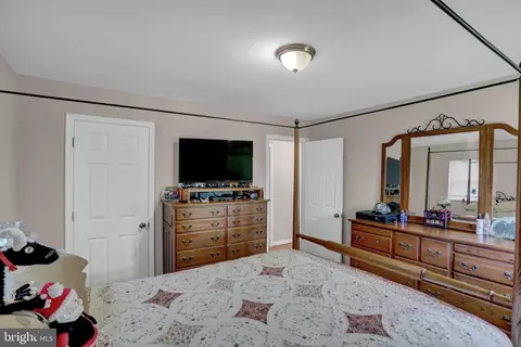 Bedroom - 2029 Cherry Ct, Edgewood, MD 21040 photo 2 of 3