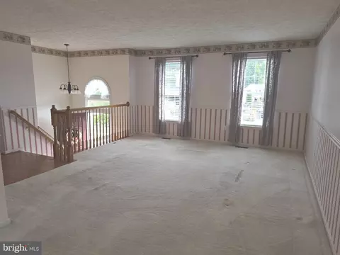 Living - 702 Jonathan Dr, Joppa, MD 21085 photo 3 of 7